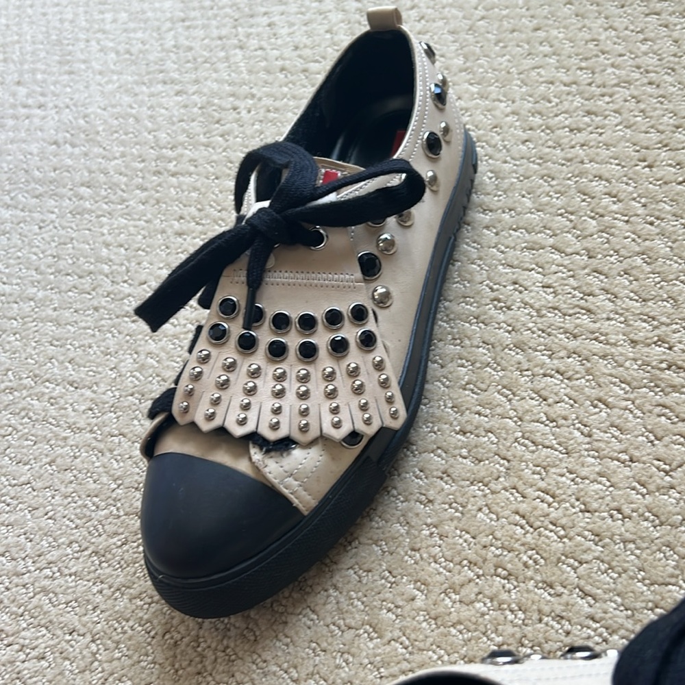 Prada shoes - Picture 7 of 9